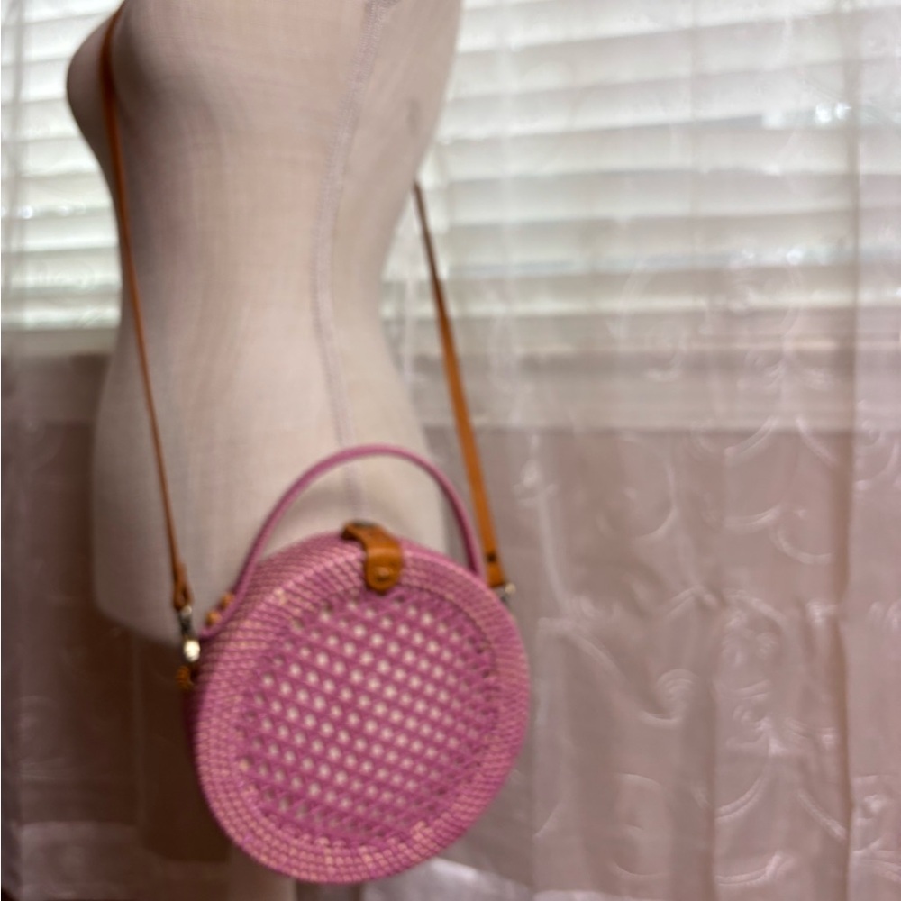 Atabali Rattan Vegan Round Crossbody Purse - Picture 2 of 15